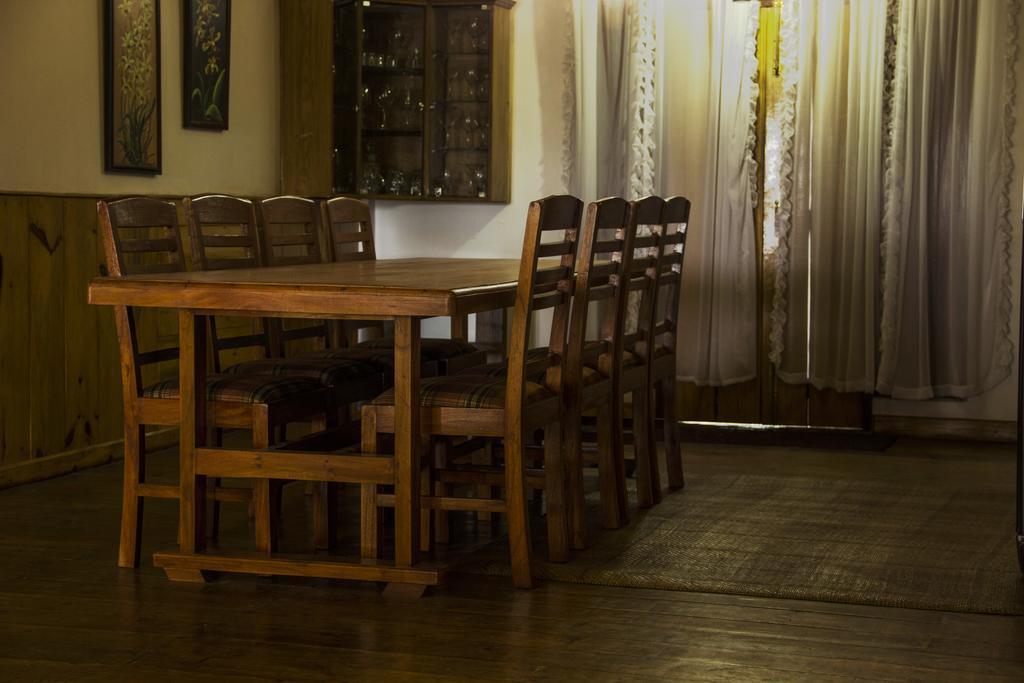 Ken And Twill Guest House Shillong Esterno foto
