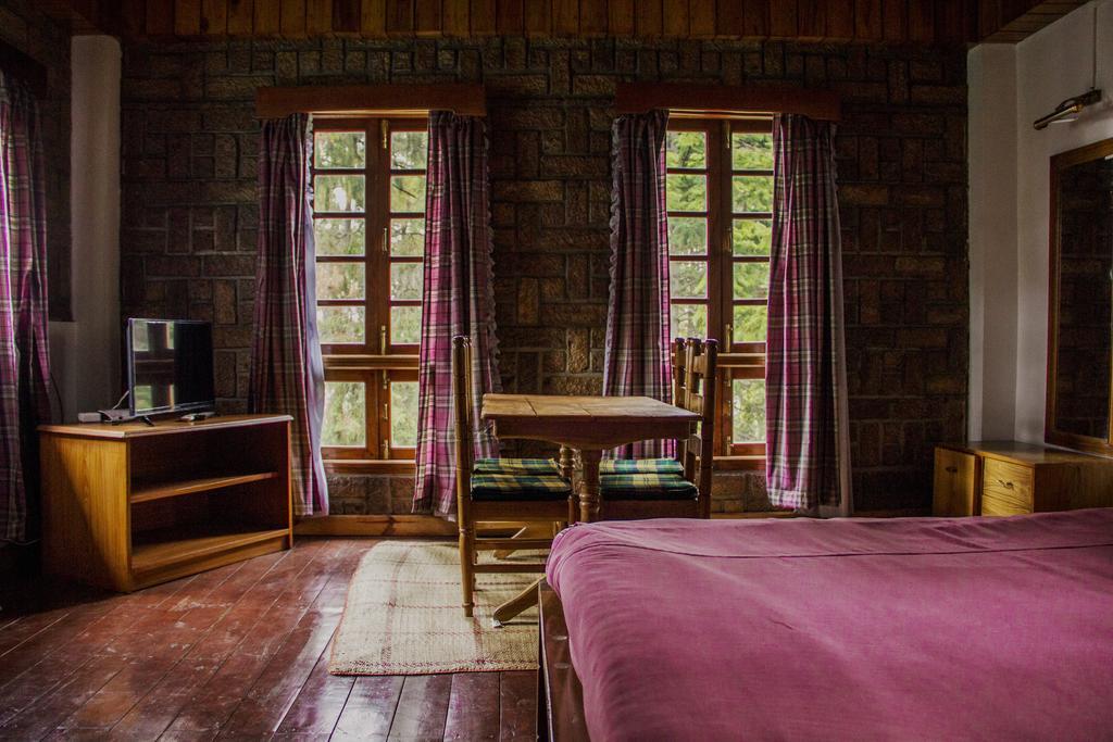 Ken And Twill Guest House Shillong Esterno foto